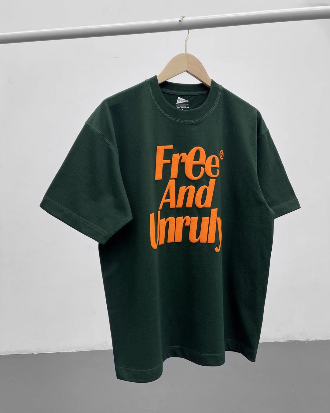 Free And Unruly 印花T