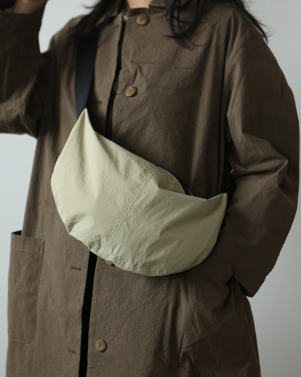 輕量防潑水斜背包