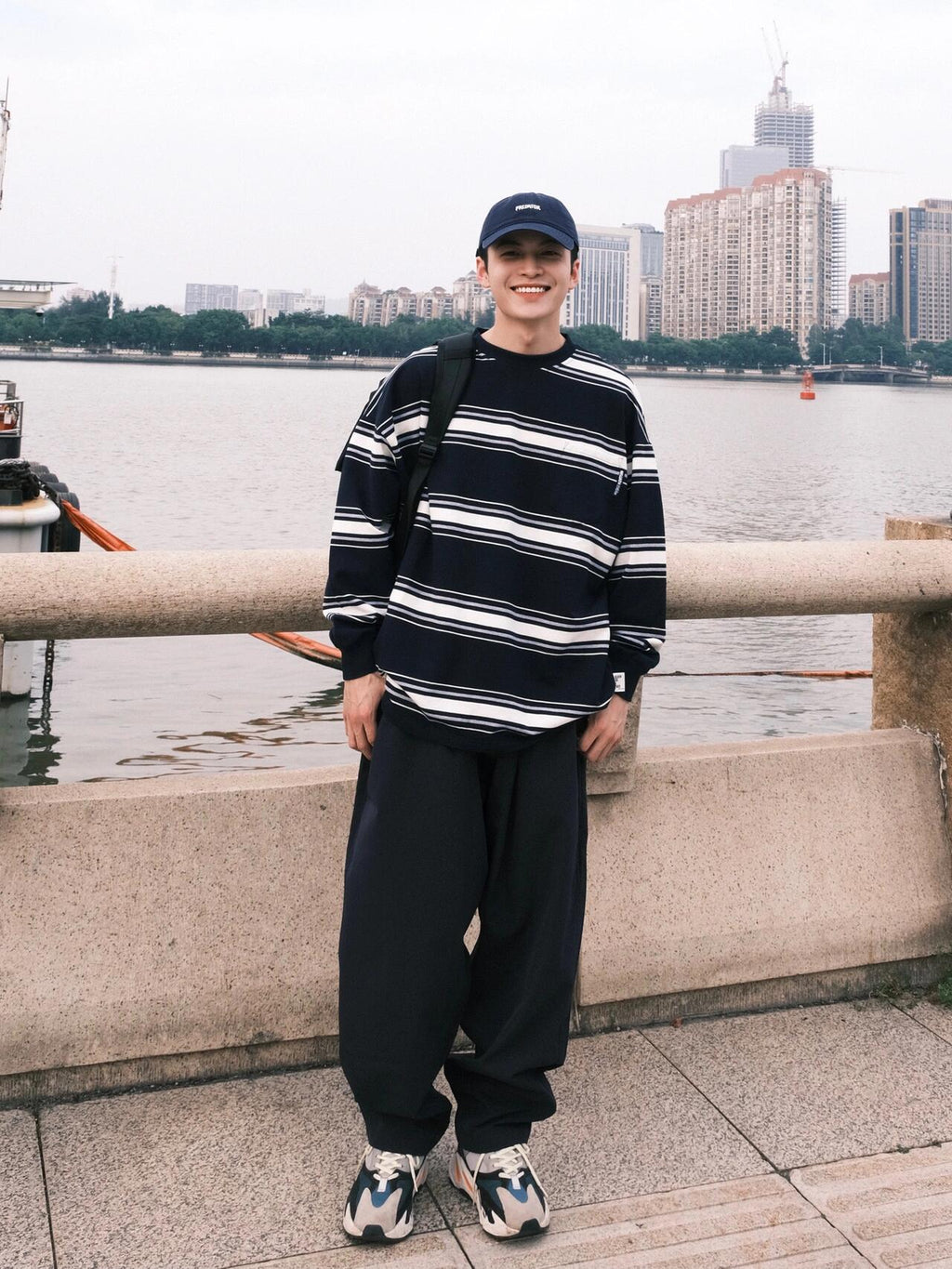 City boy 湛藍重磅條紋Tee